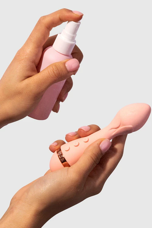 Vush Clean Queen Intimate Accessory Spray 6 Vush Clean Queen Intimate Accessory Spray - Image 4